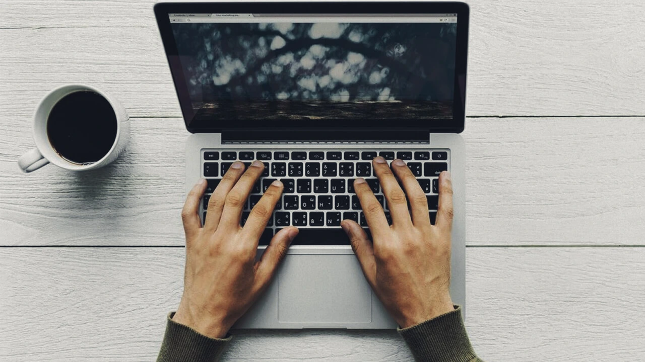 Éditeur Principal Et Auteur Chez de Nouveau Bookmakers