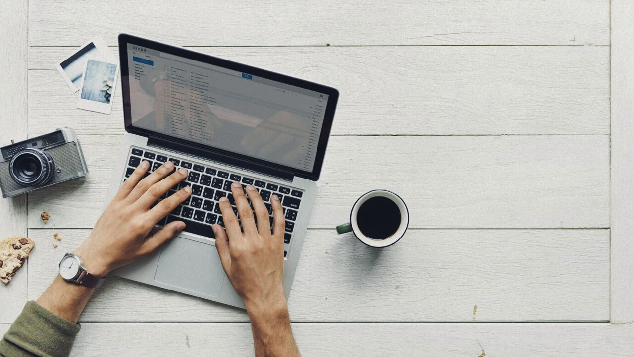 Éditeur en Chef chez de Nouveau Bookmakers